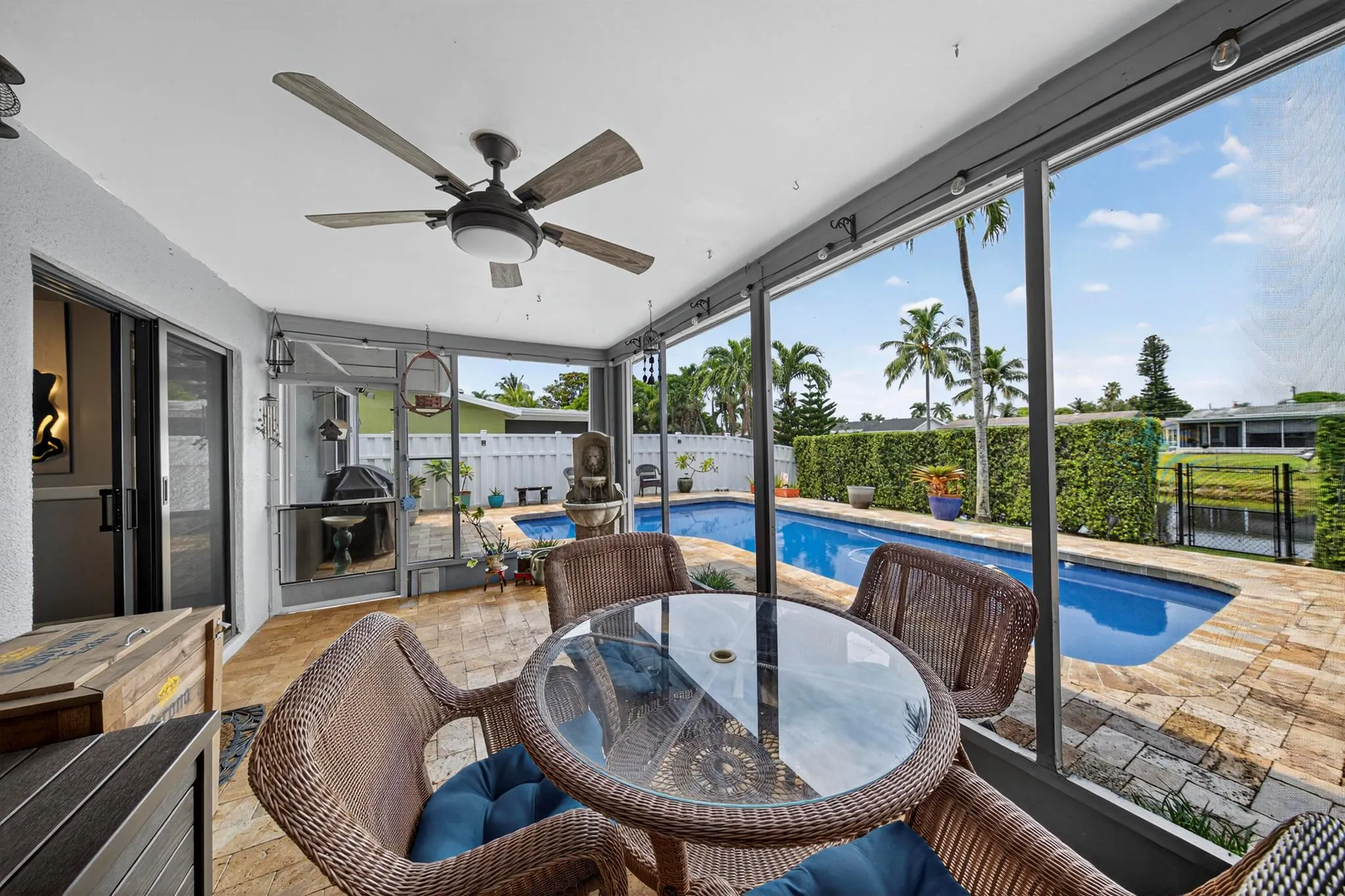 11421 NW 38th Place