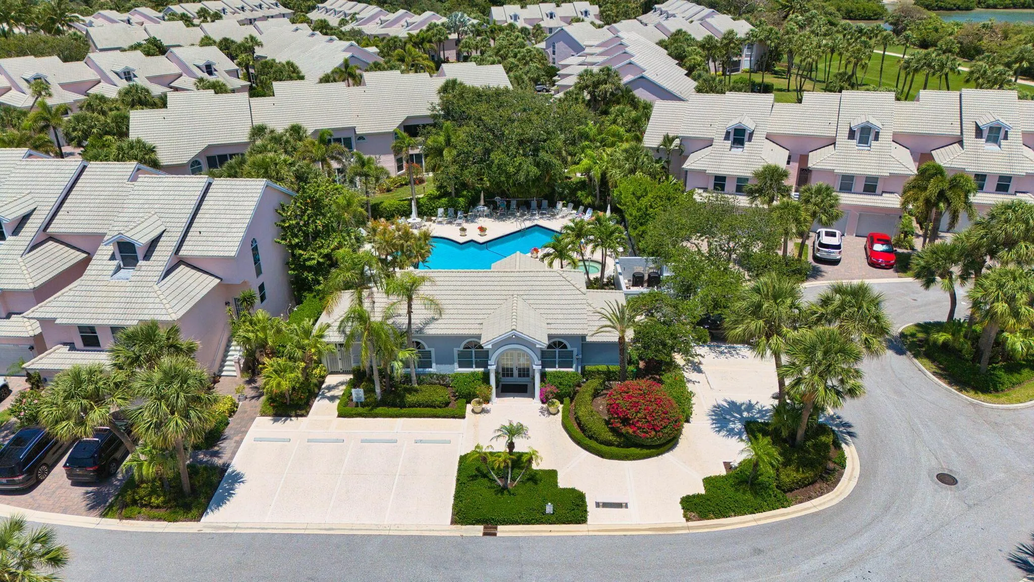 2601 Fairway Drive N