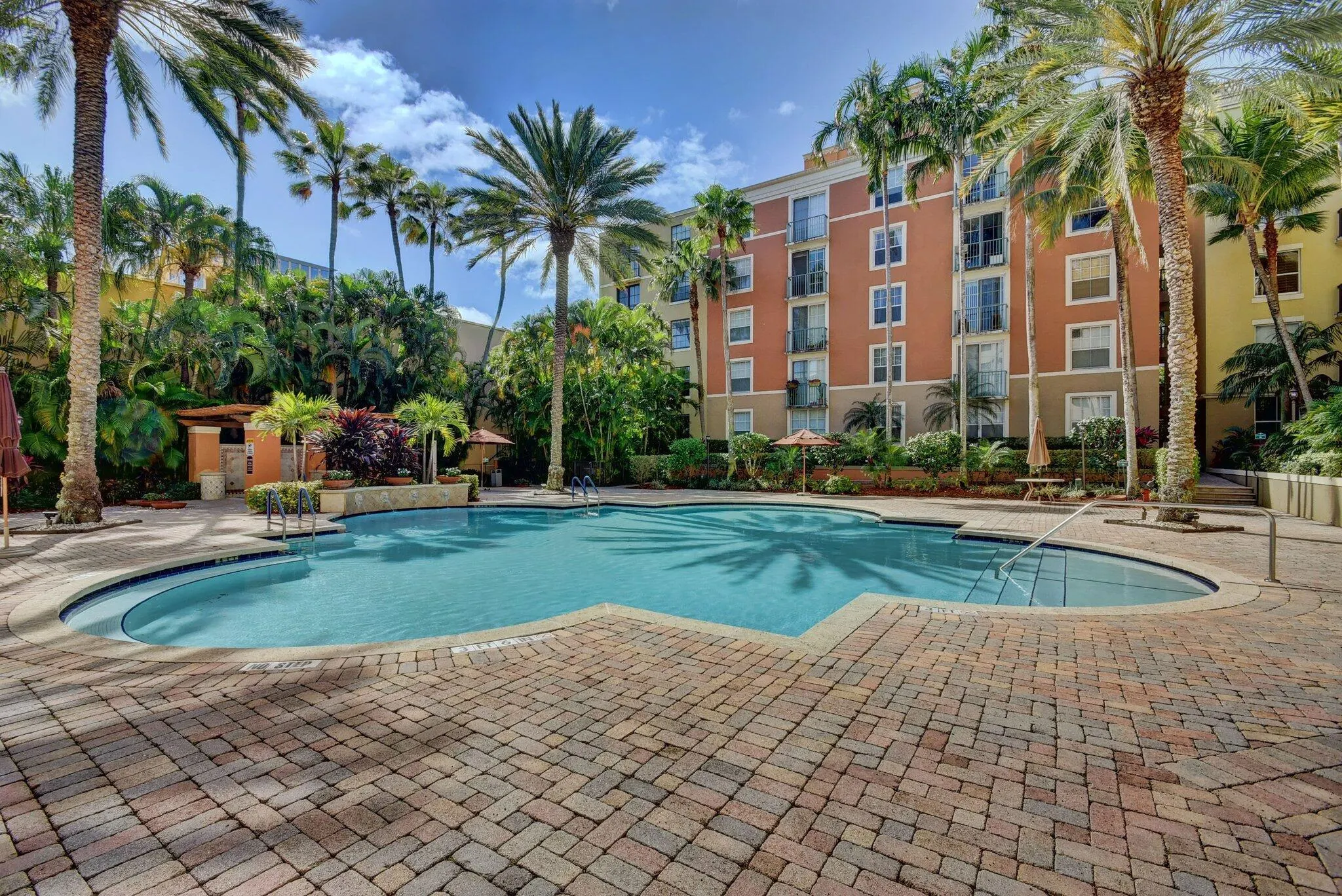630 S Sapodilla Avenue, #223