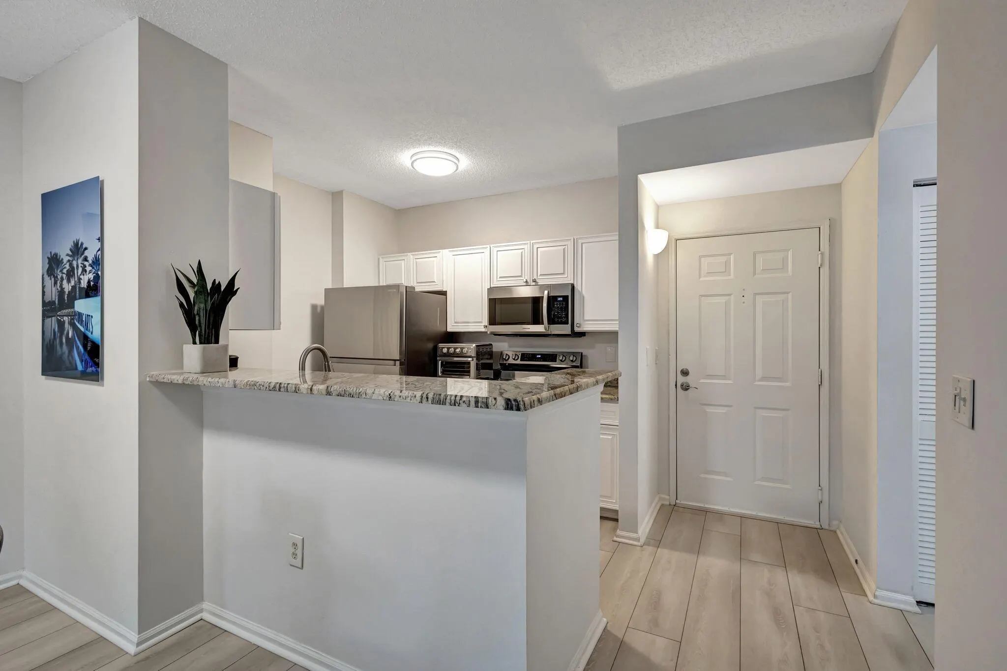 630 S Sapodilla Avenue, #223
