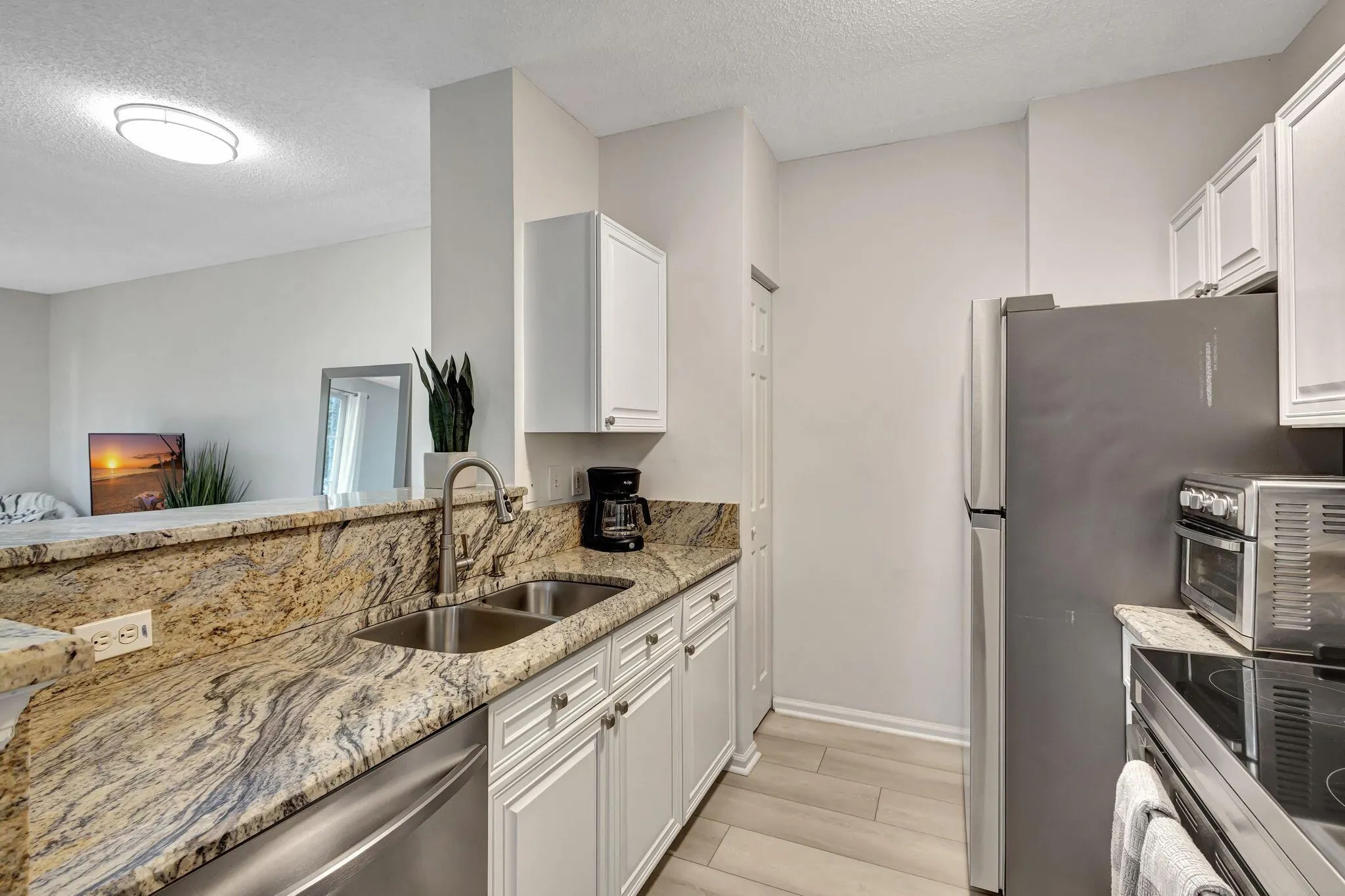 630 S Sapodilla Avenue, #223