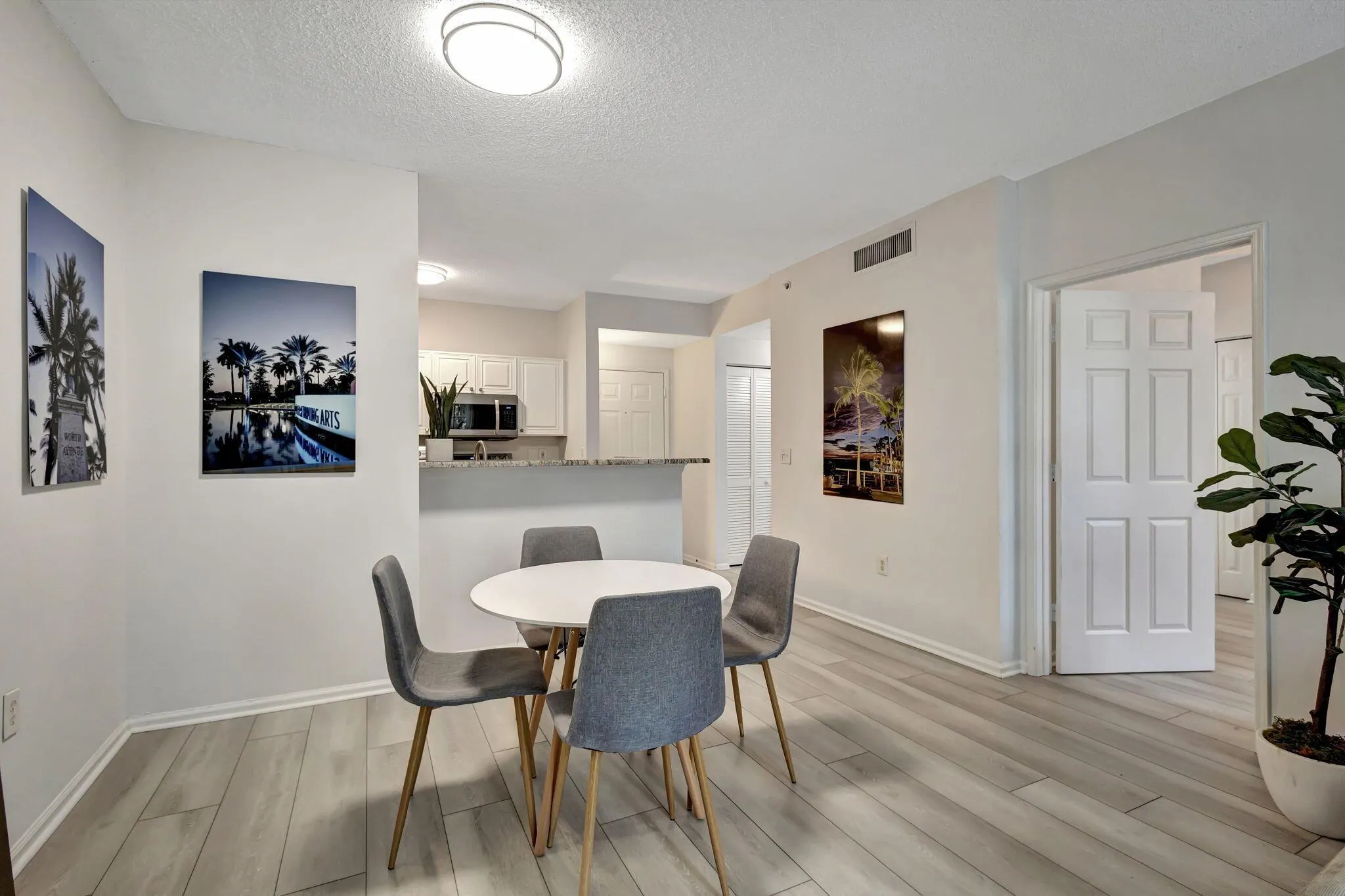 630 S Sapodilla Avenue, #223
