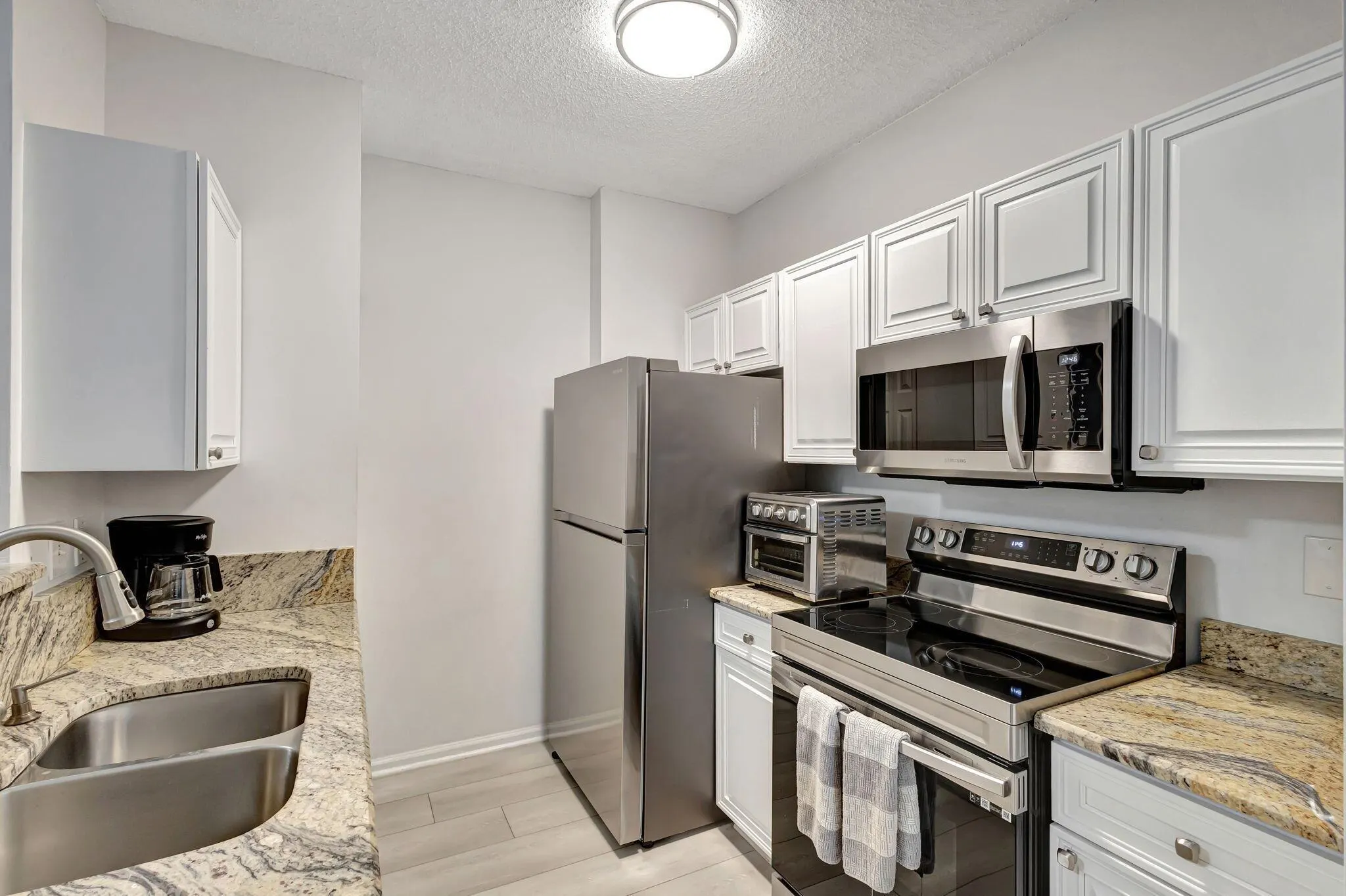 630 S Sapodilla Avenue, #223