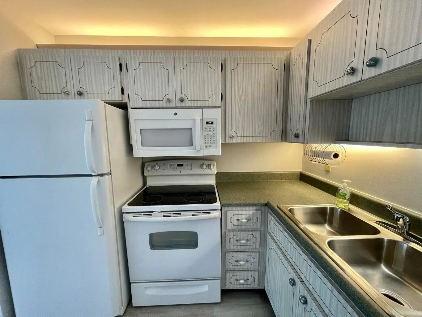 2600 SE Ocean Boulevard, #E11