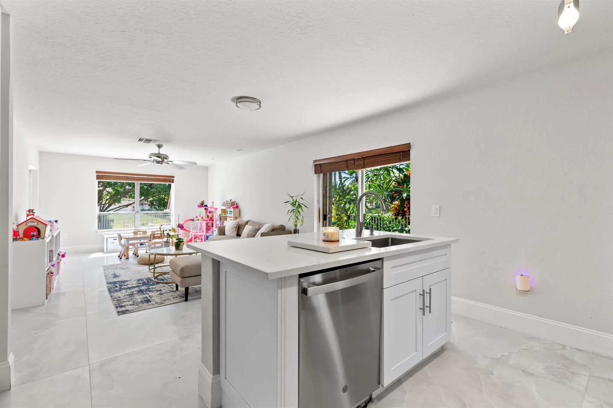 6805 NW 75th Court