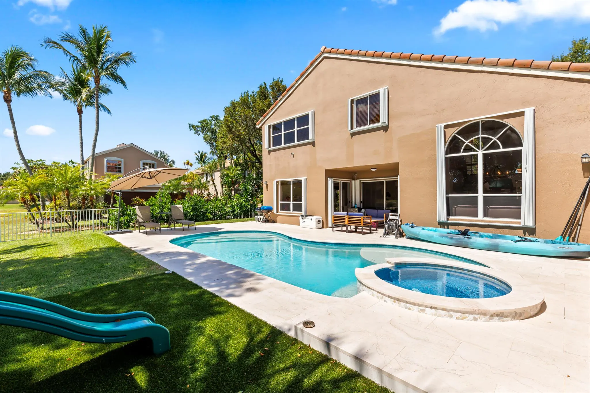6805 NW 75th Court