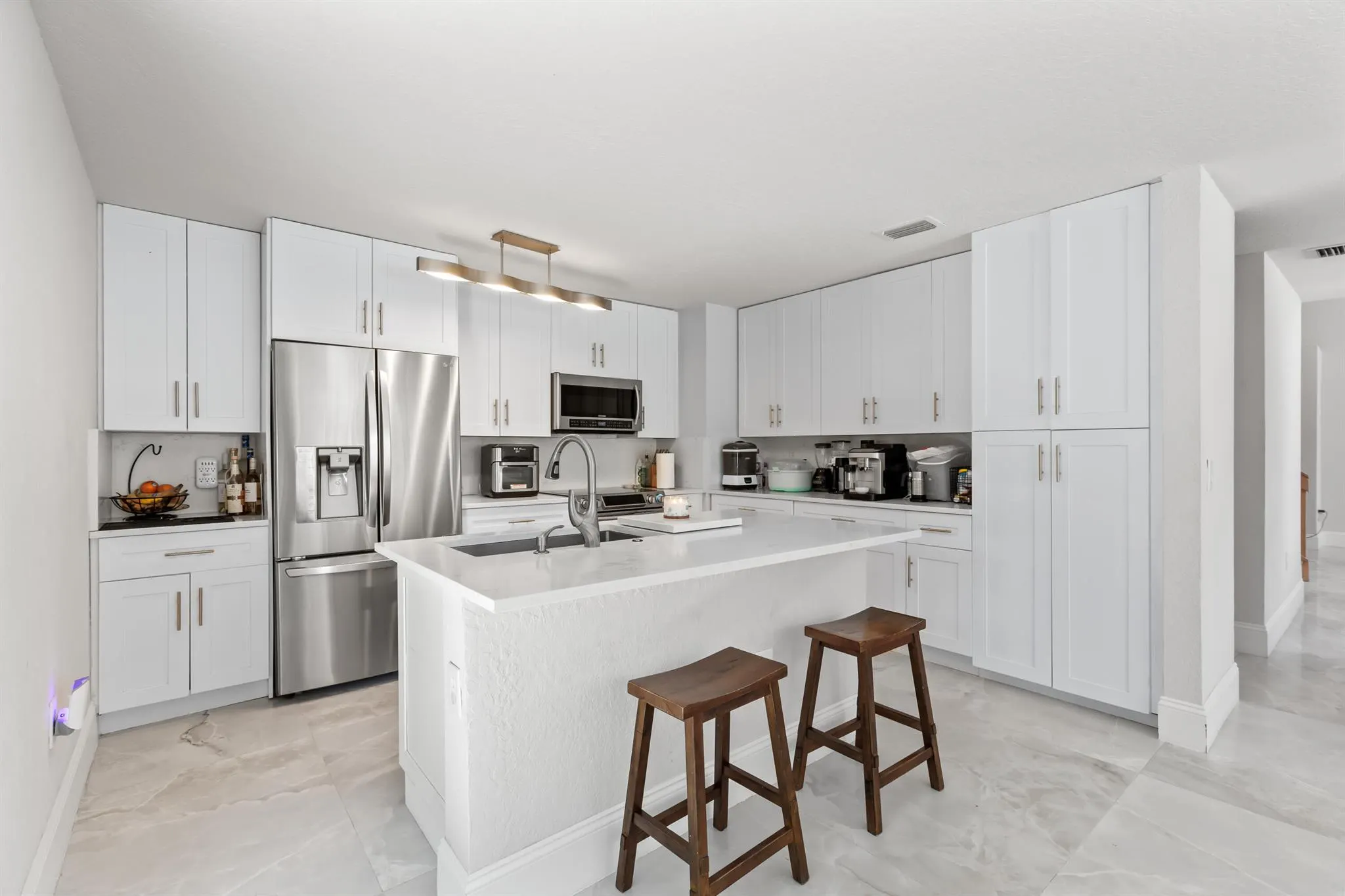 6805 NW 75th Court