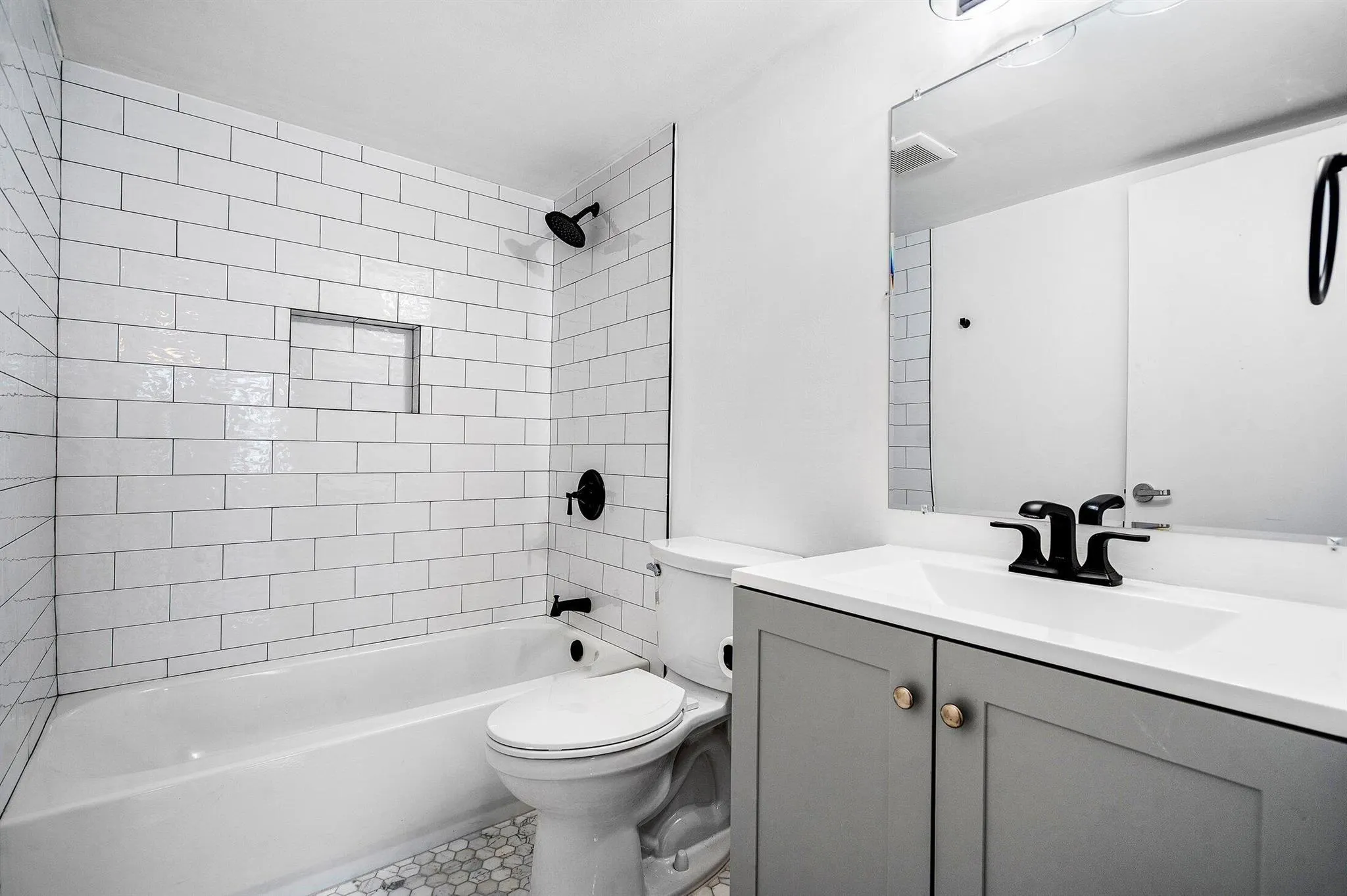 550 Bayshore Drive, #506