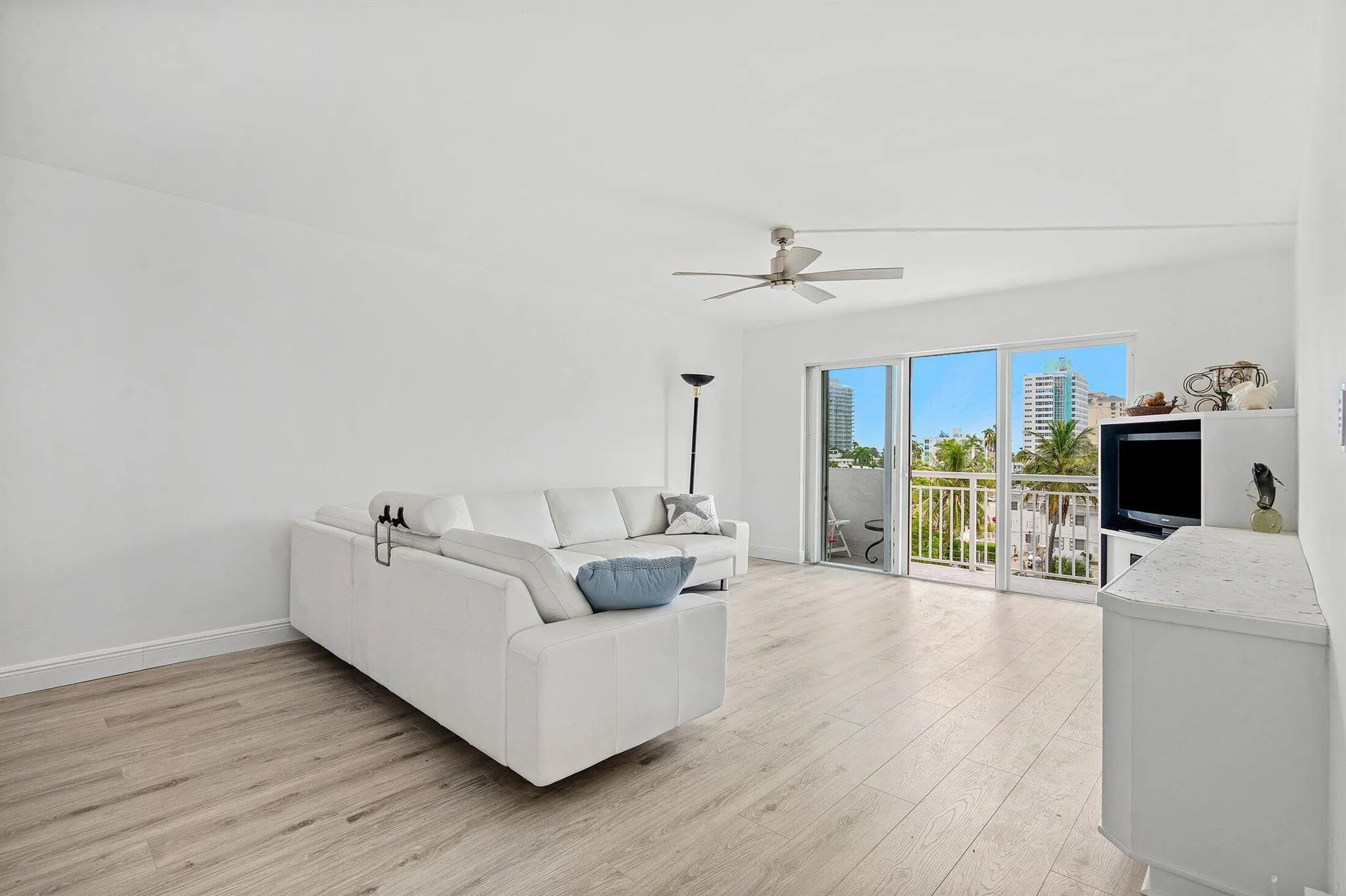 550 Bayshore Drive, #506
