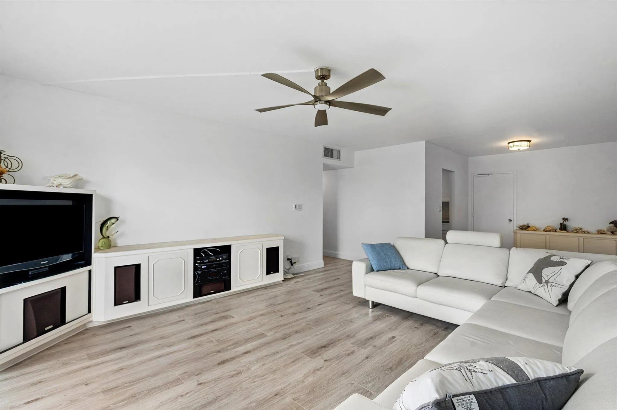 550 Bayshore Drive, #506