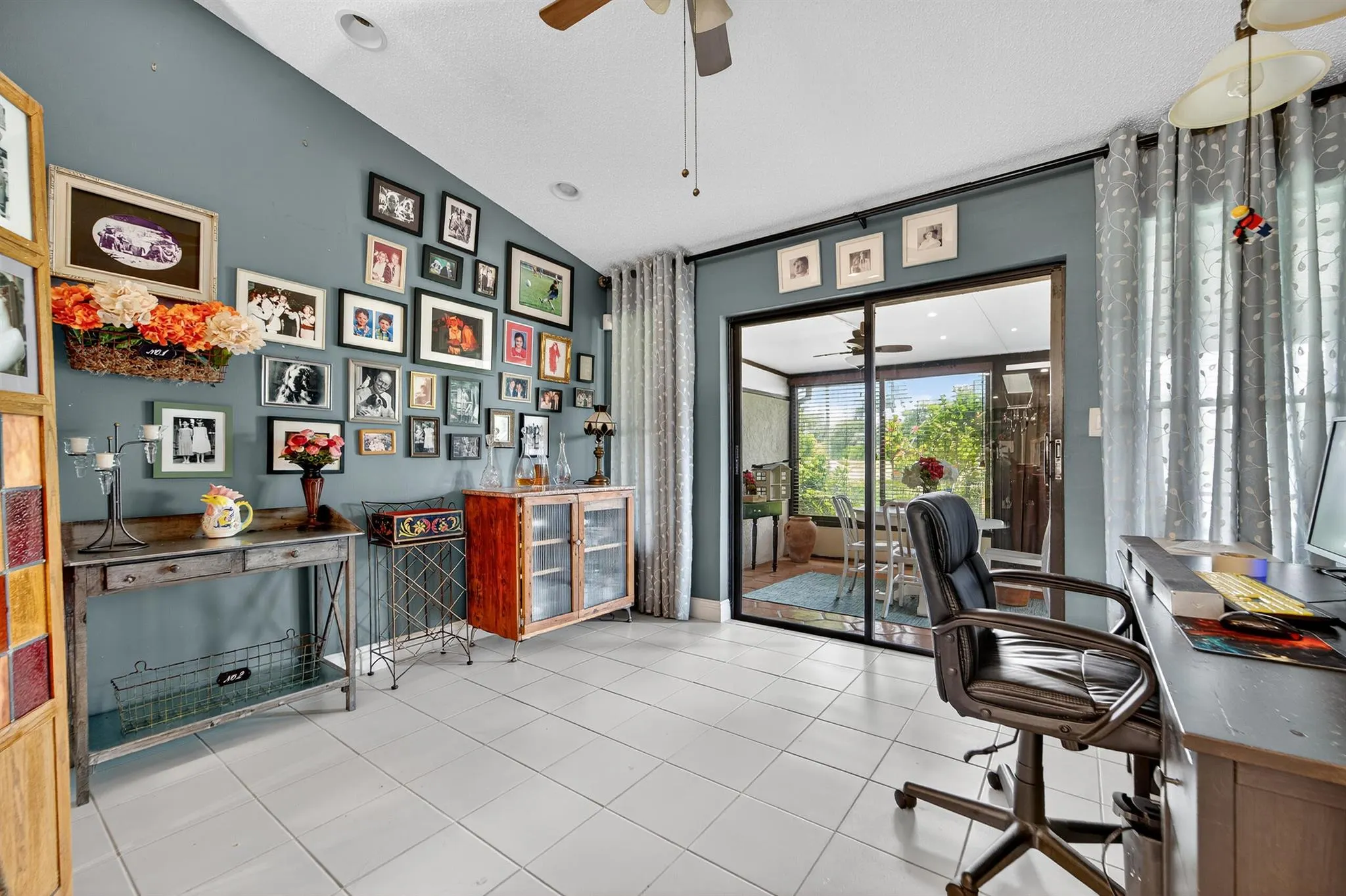 5487 Palm Springs Lane, #B