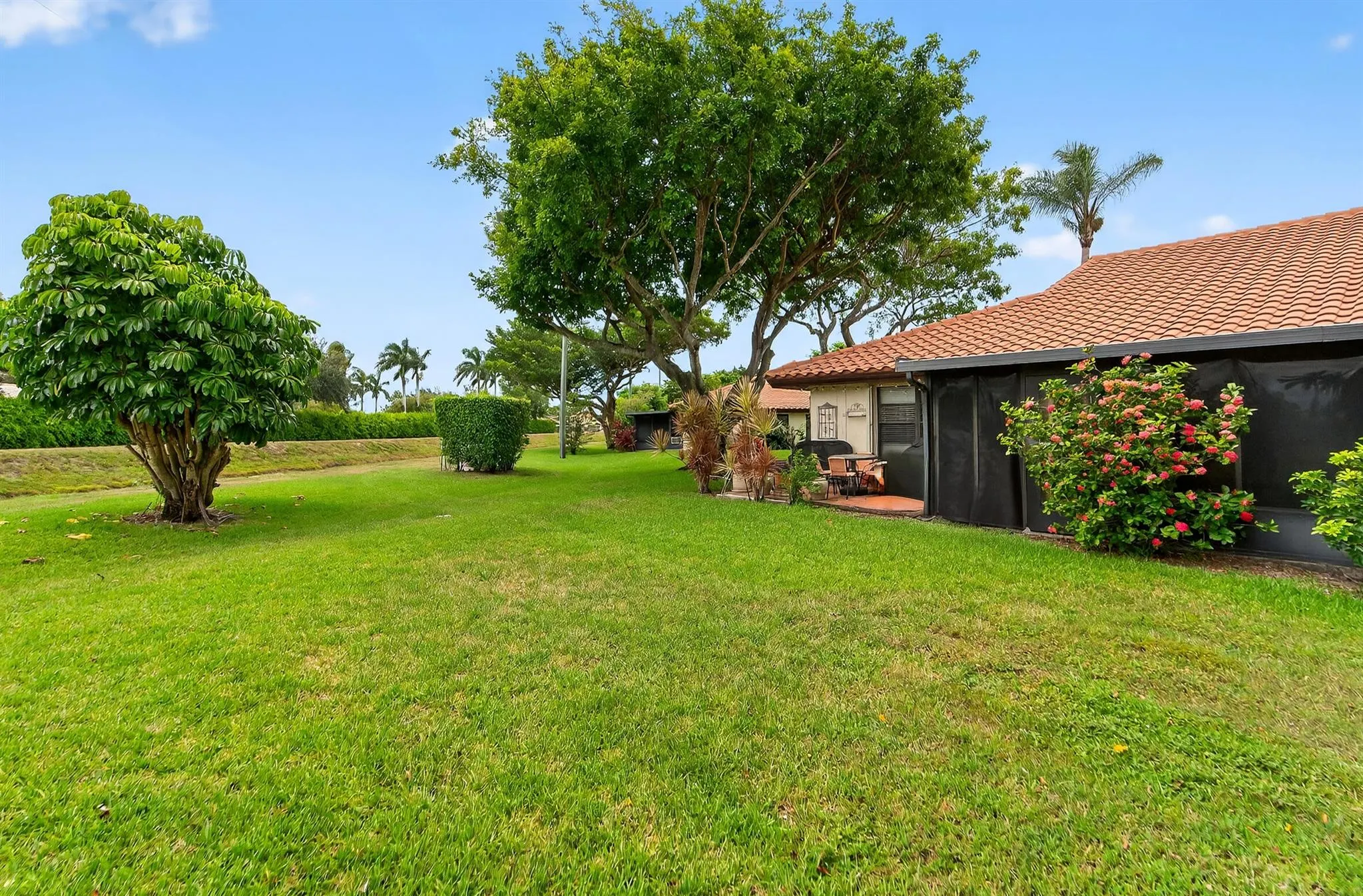 5487 Palm Springs Lane, #B