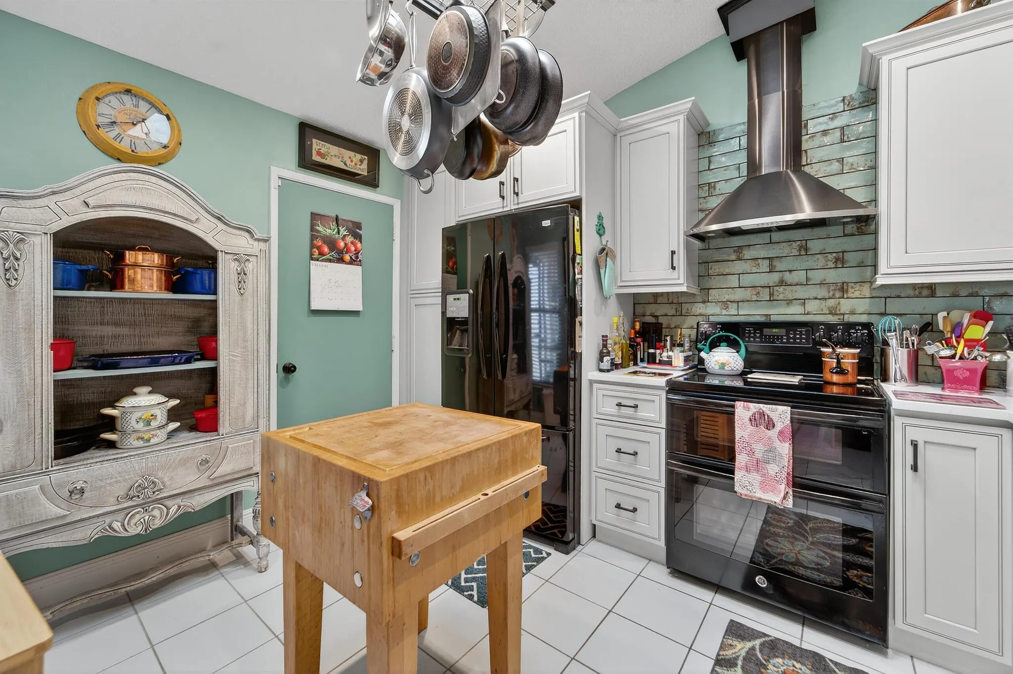 5487 Palm Springs Lane, #B