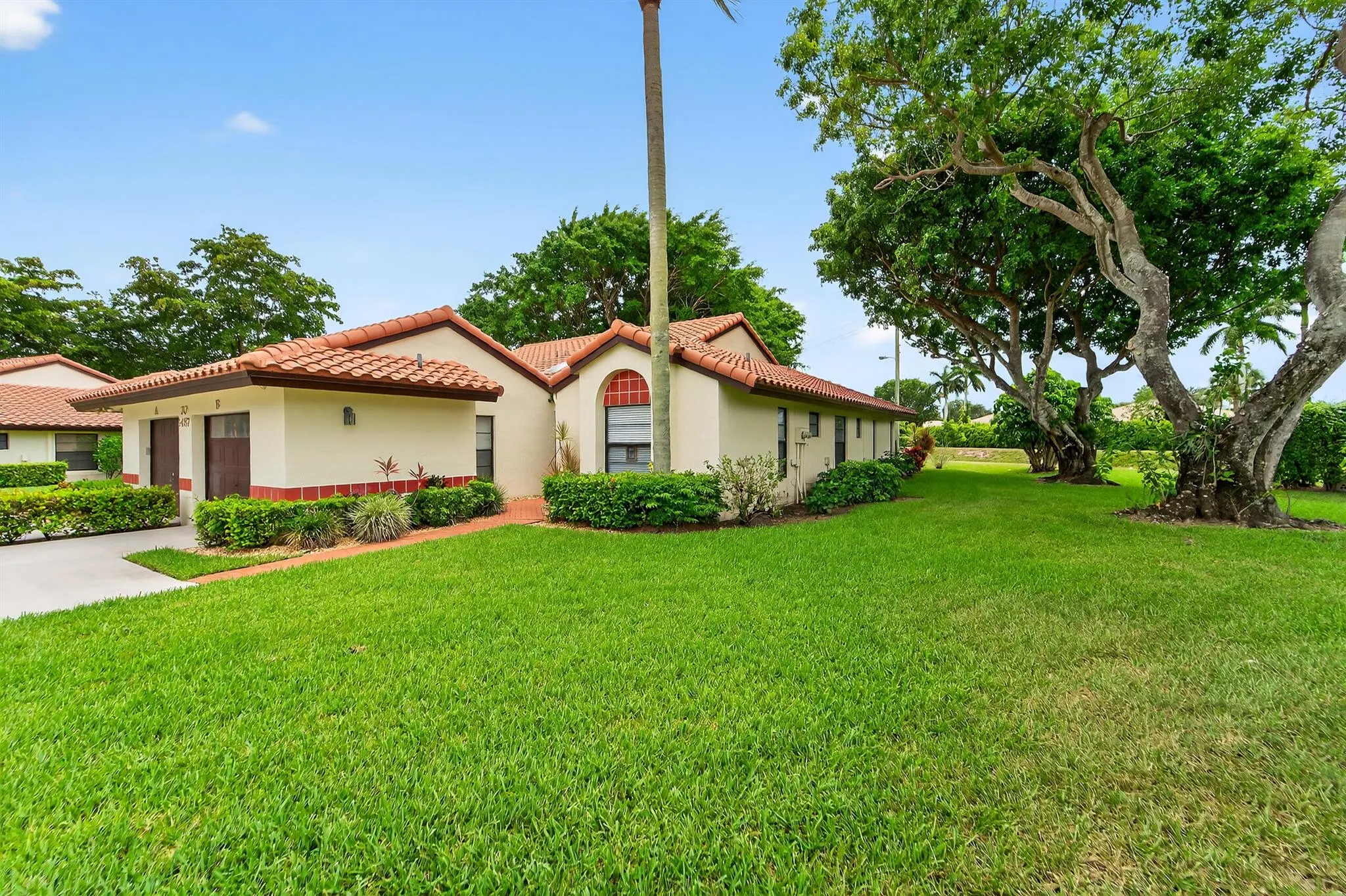 5487 Palm Springs Lane, #B