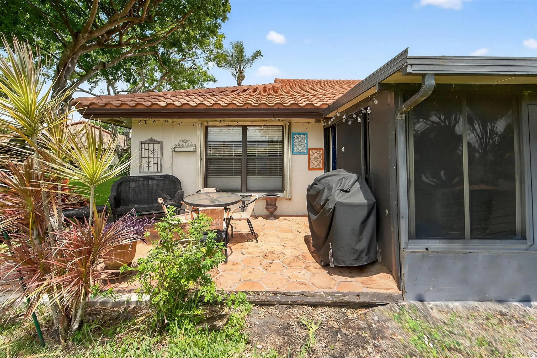 5487 Palm Springs Lane, #B