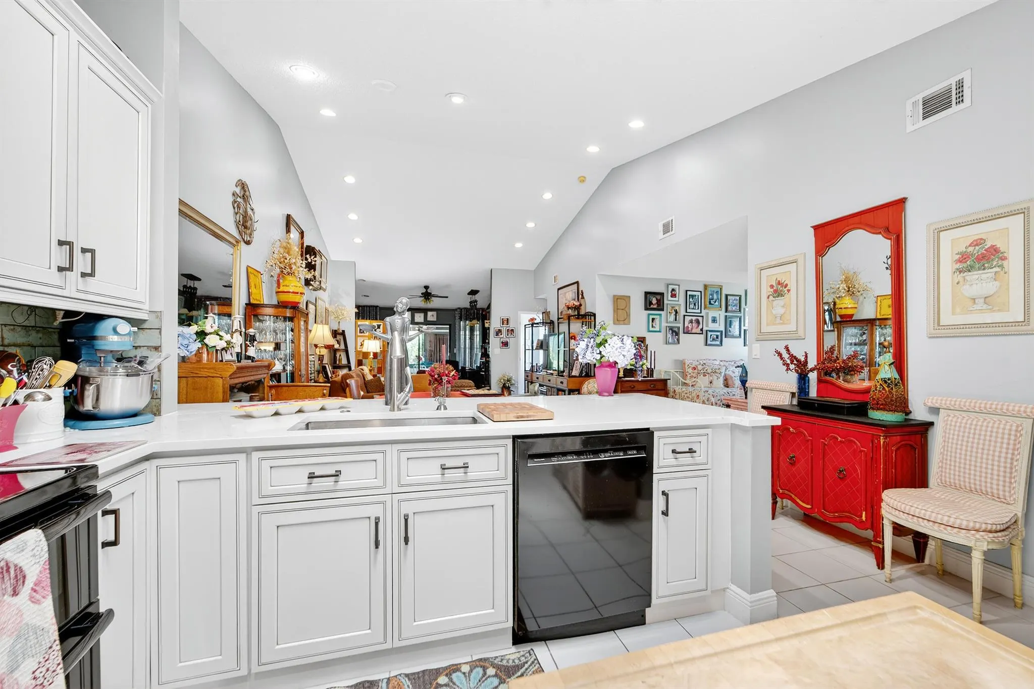 5487 Palm Springs Lane, #B