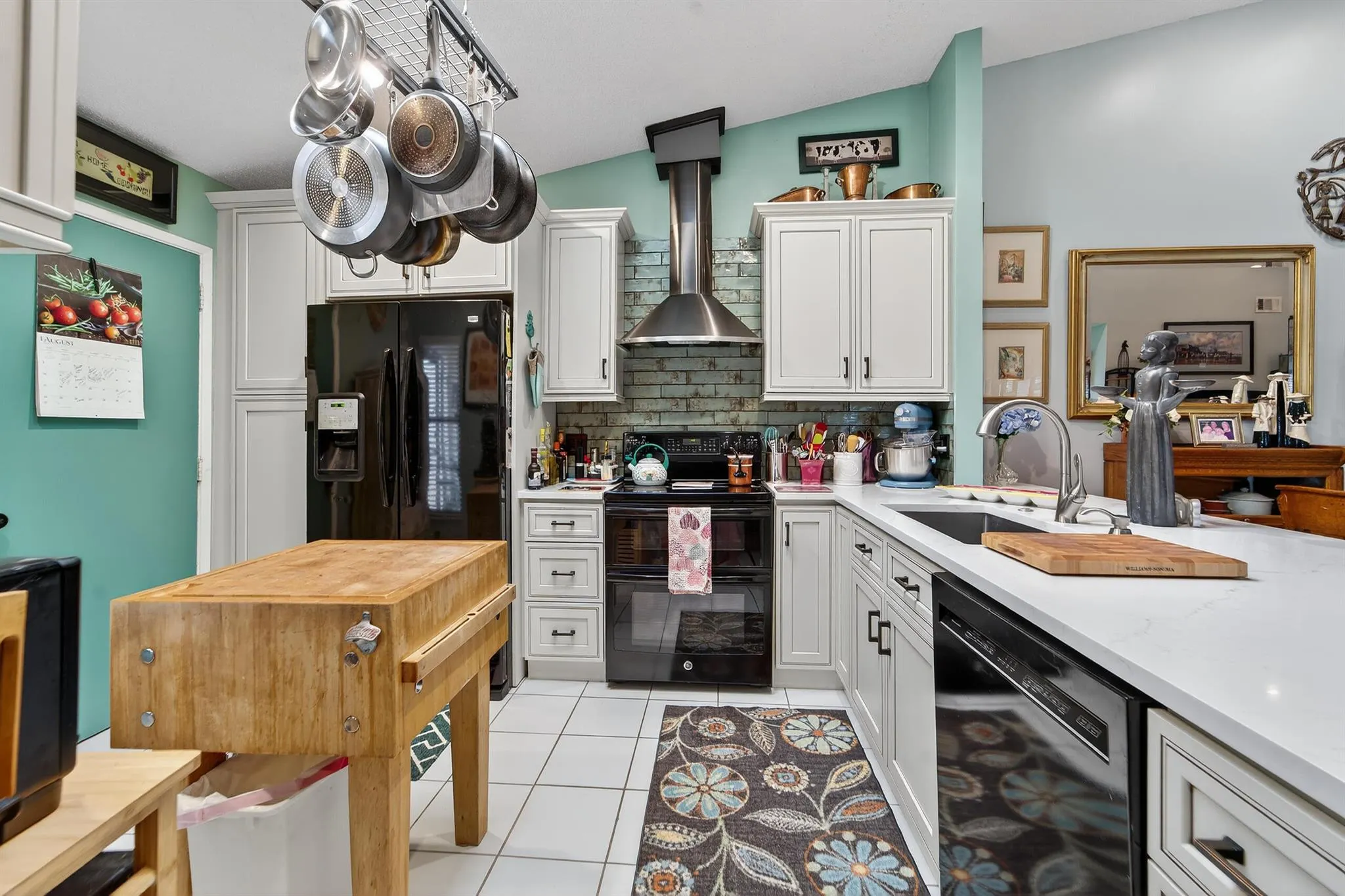 5487 Palm Springs Lane, #B