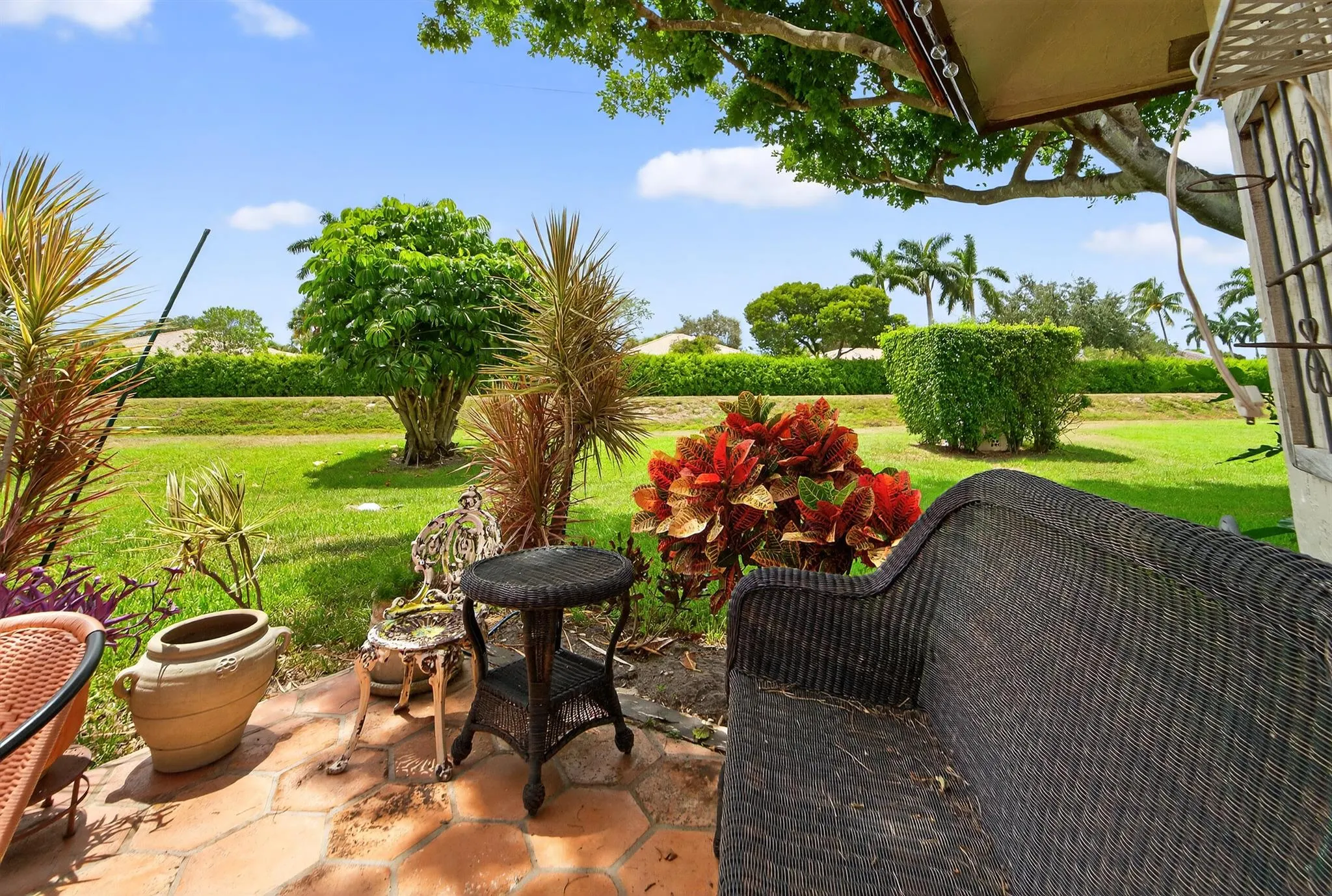 5487 Palm Springs Lane, #B