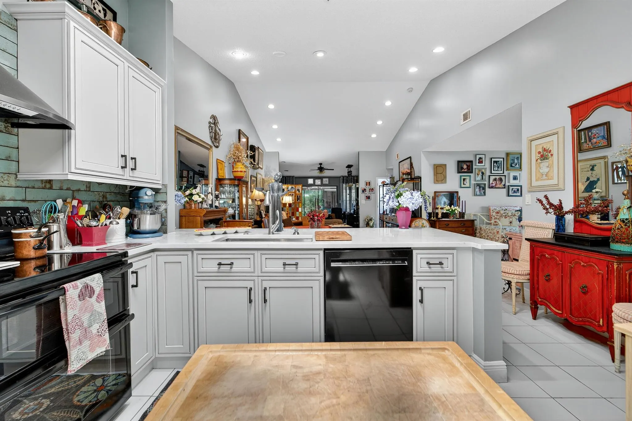 5487 Palm Springs Lane, #B