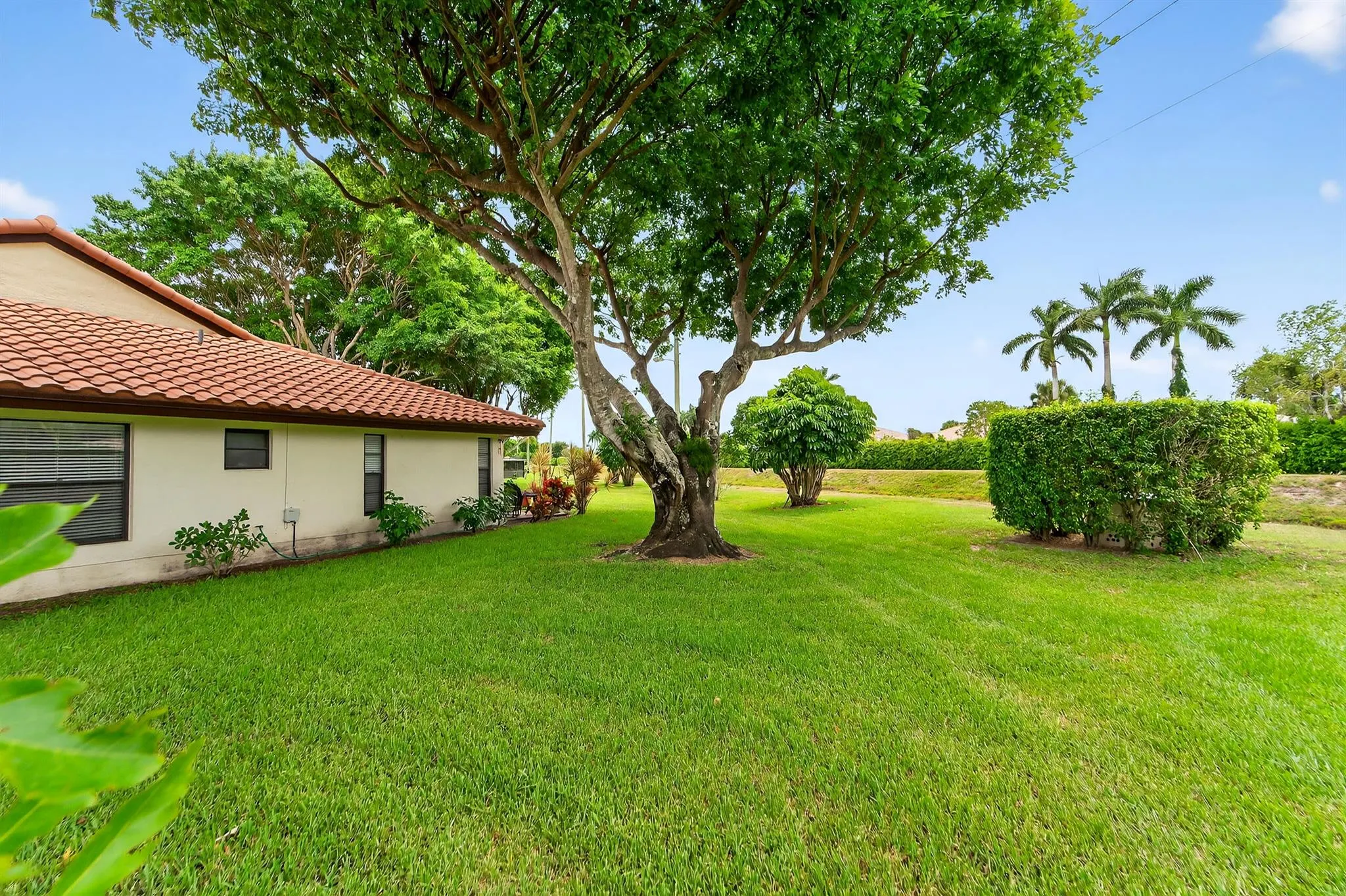 5487 Palm Springs Lane, #B