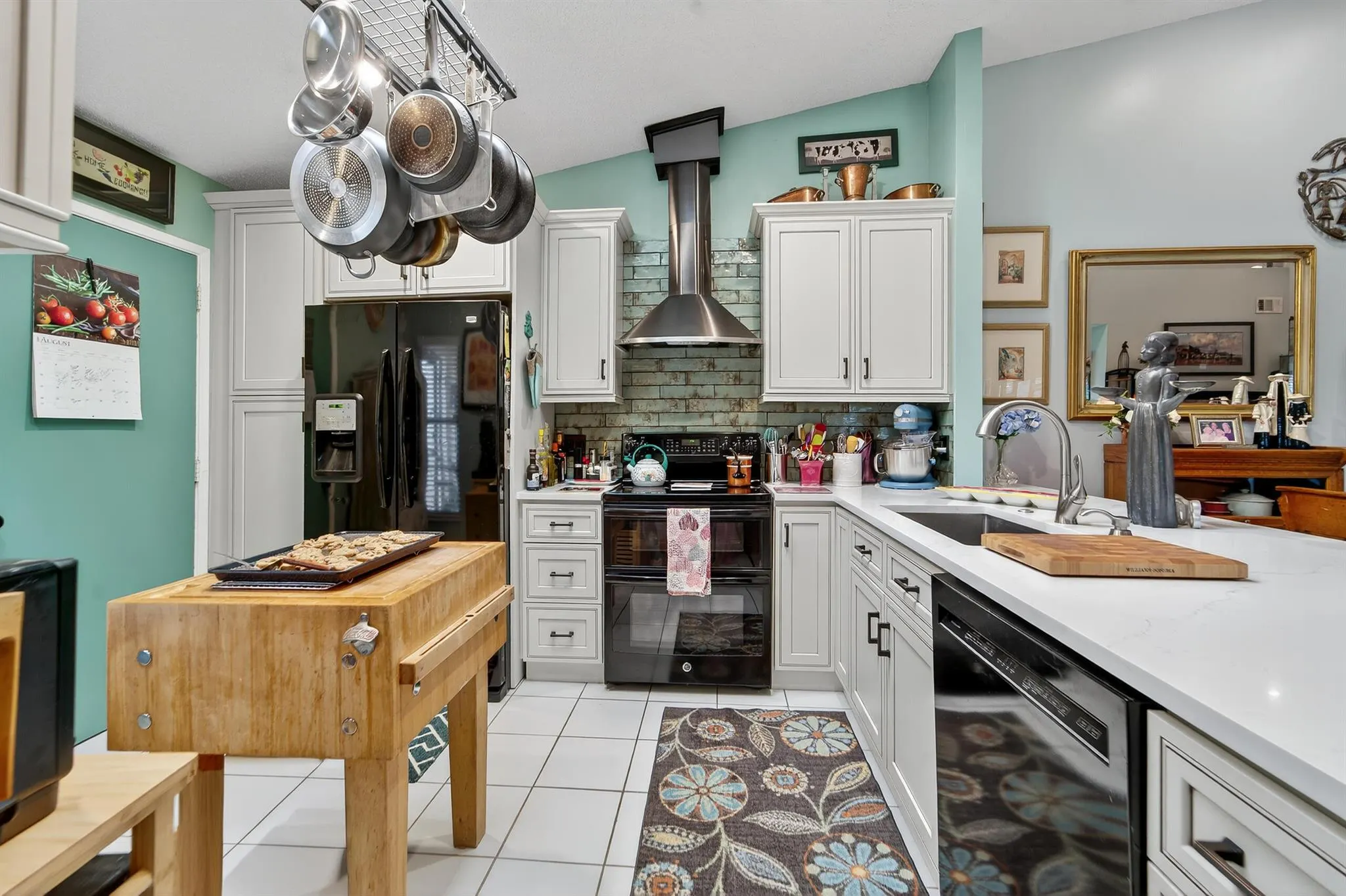 5487 Palm Springs Lane, #B