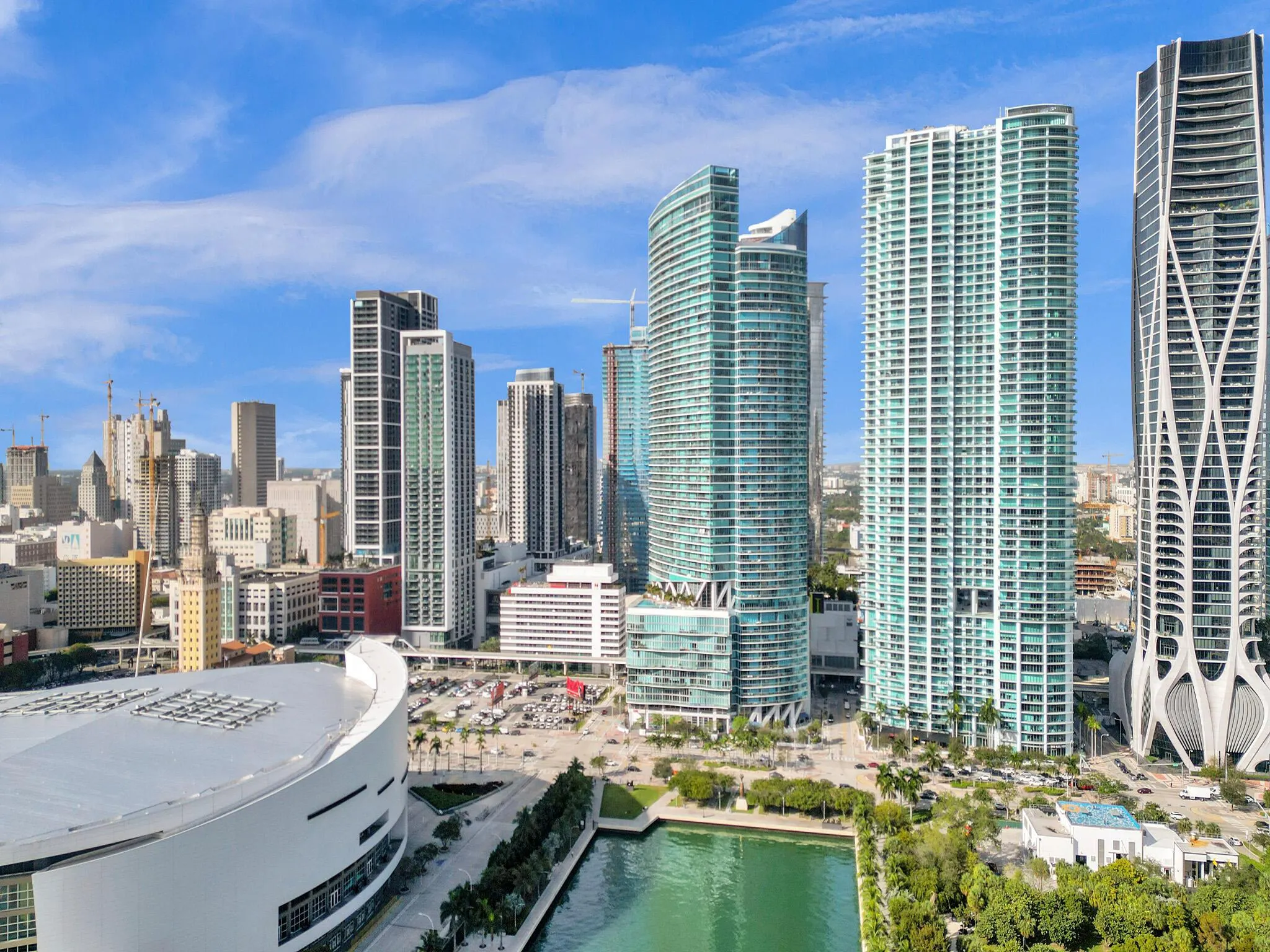 888 Biscayne Boulevard, #811