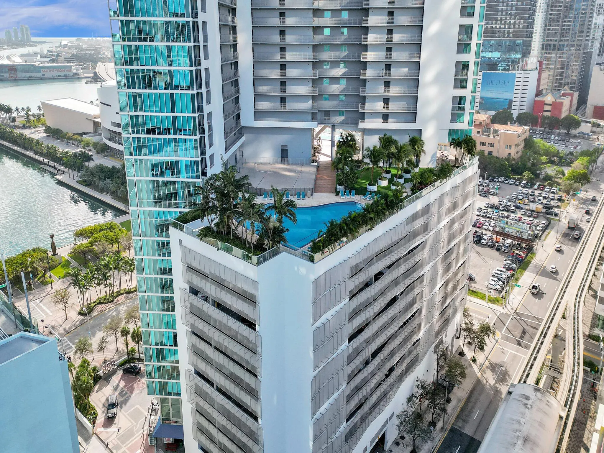 888 Biscayne Boulevard, #811