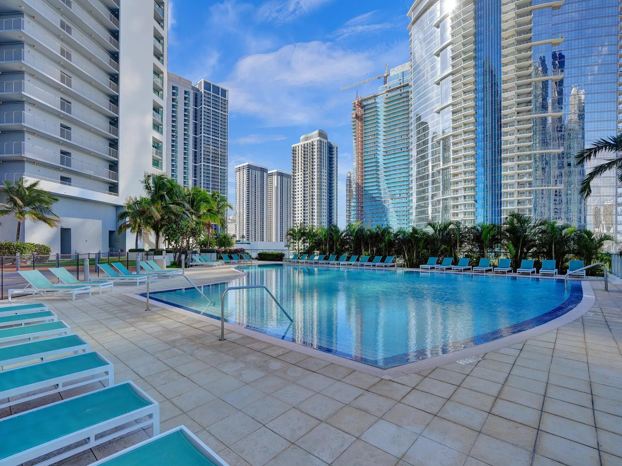 888 Biscayne Boulevard, #811