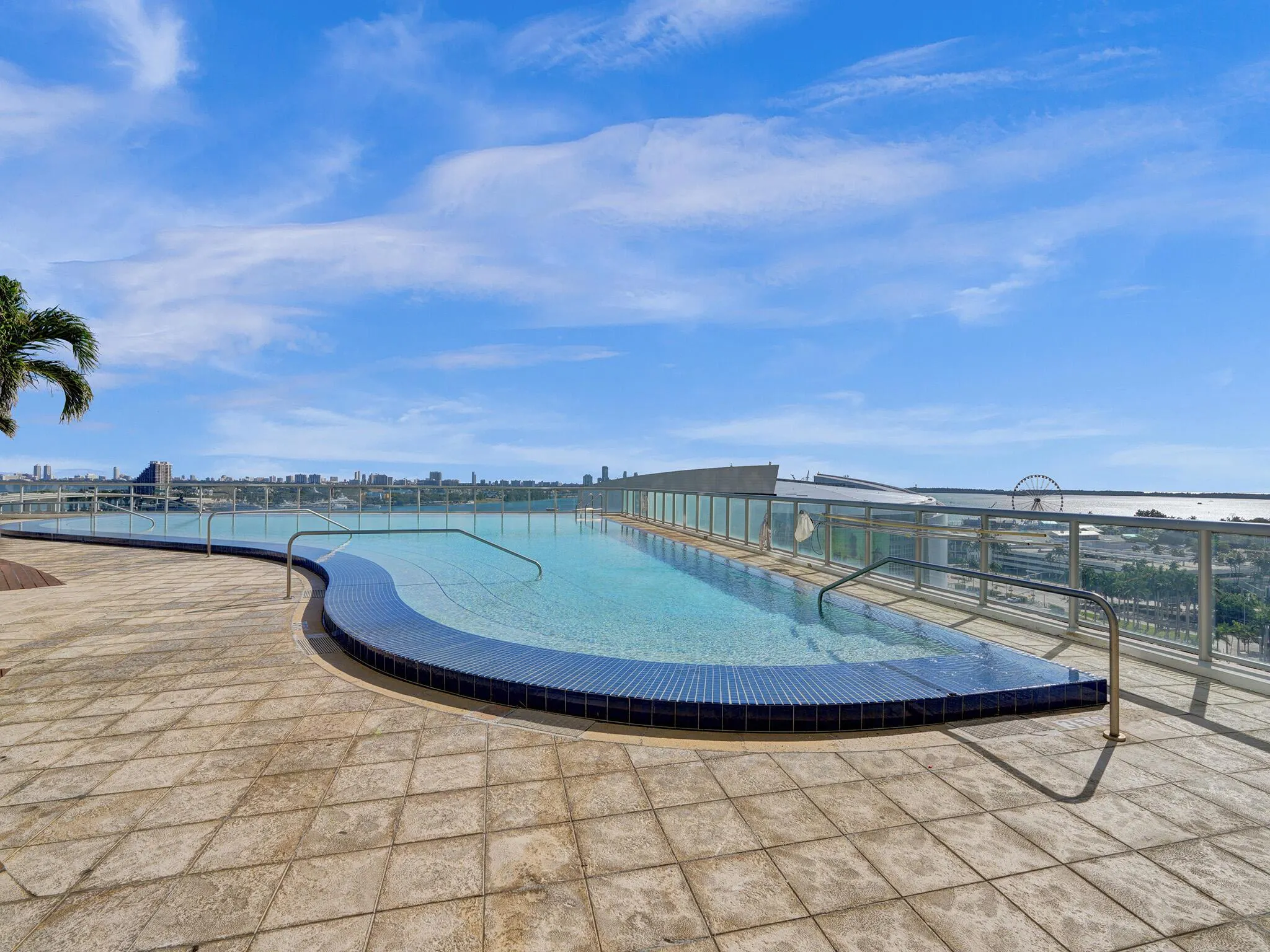 888 Biscayne Boulevard, #811
