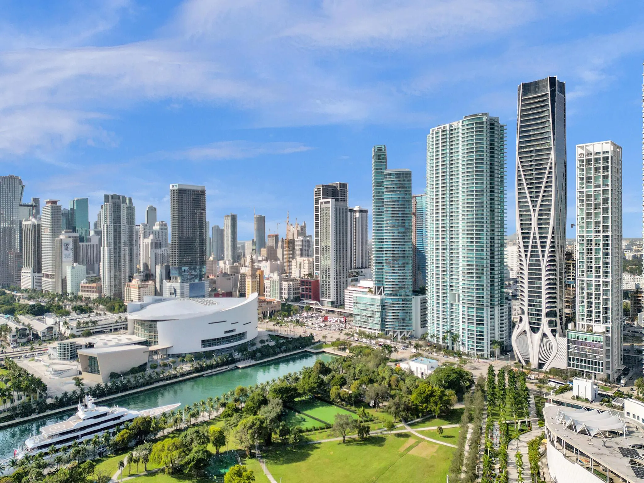 888 Biscayne Boulevard, #811
