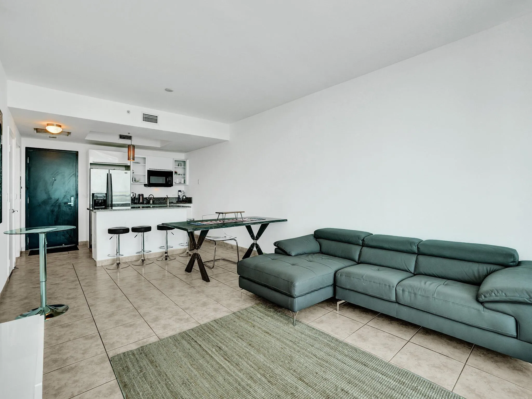 888 Biscayne Boulevard, #811