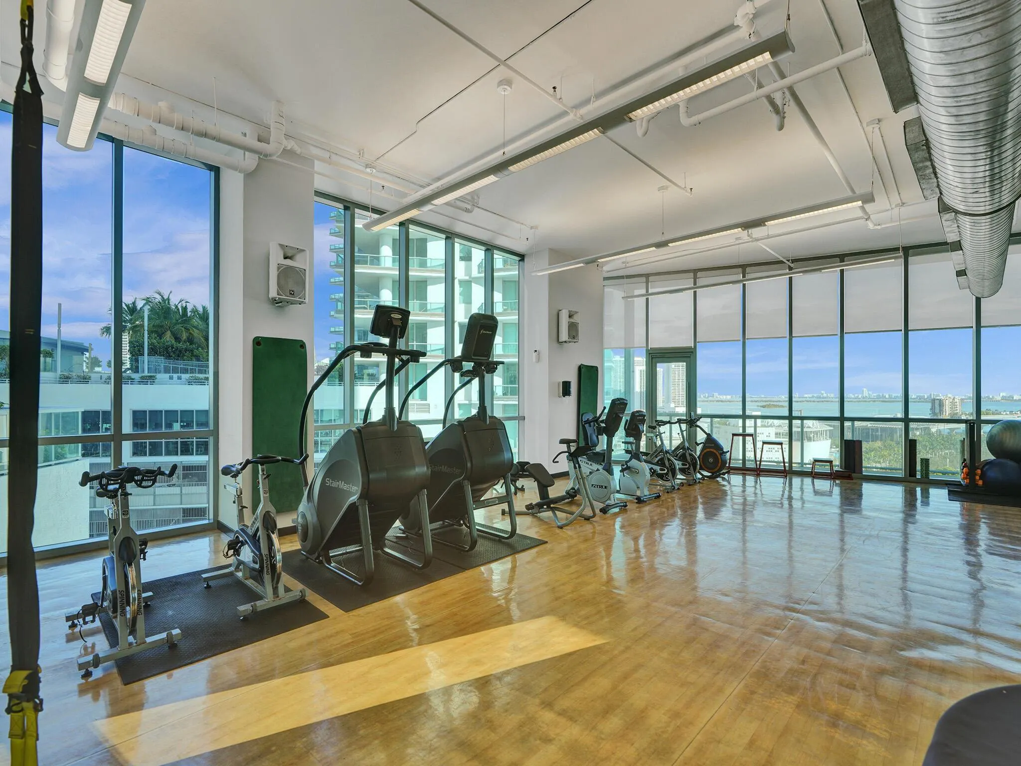 888 Biscayne Boulevard, #811