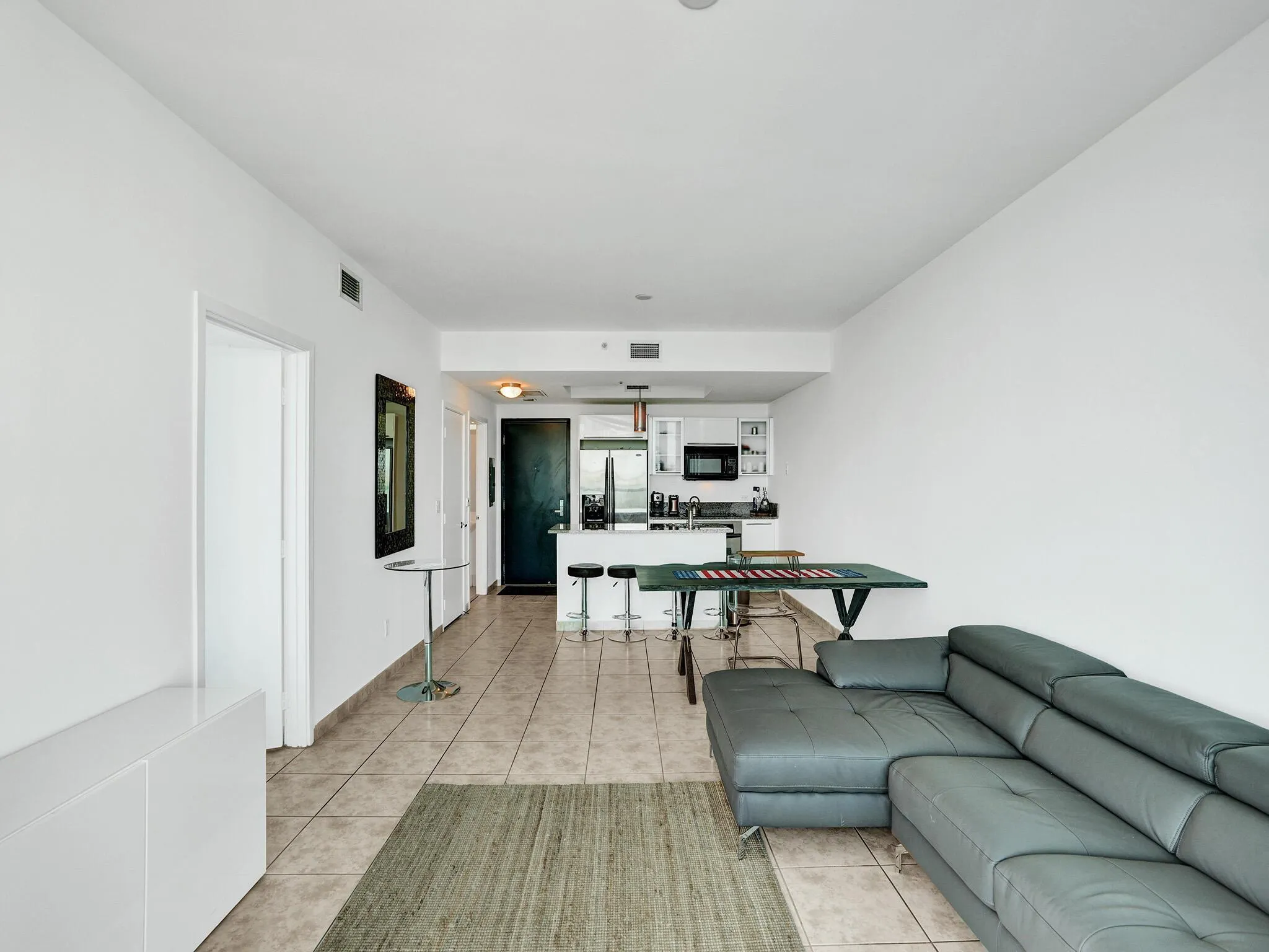 888 Biscayne Boulevard, #811