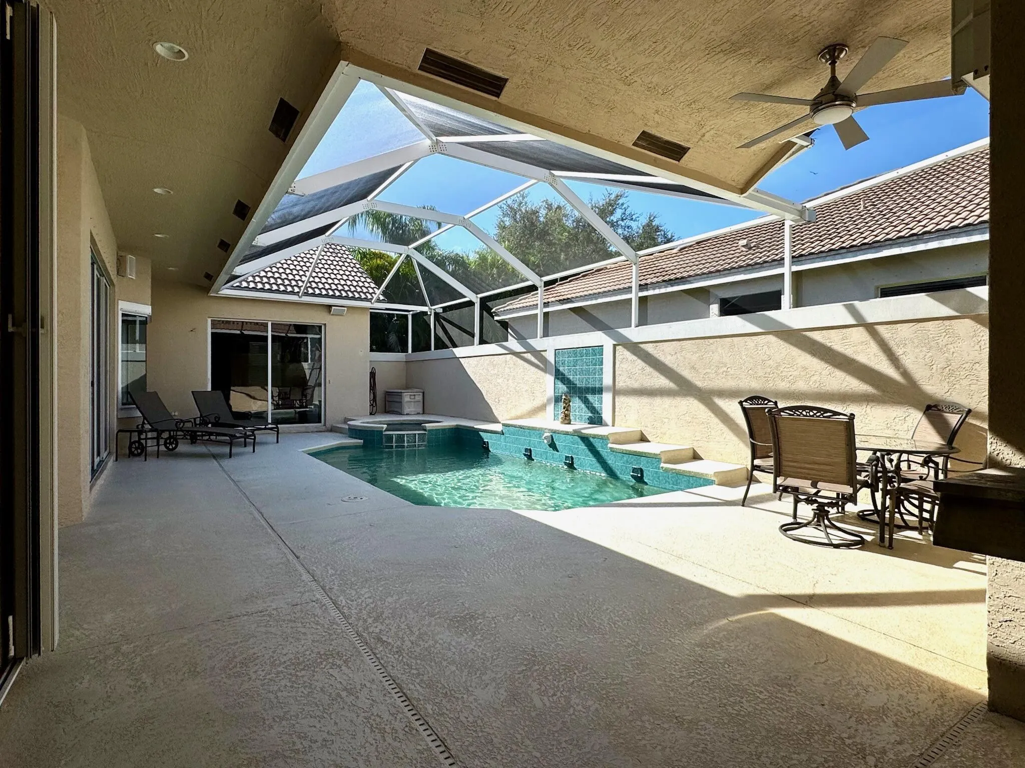 827 SW Munjack Circle