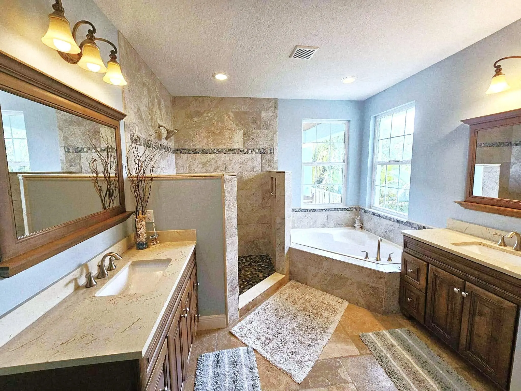1468 SW Peninsula Lane