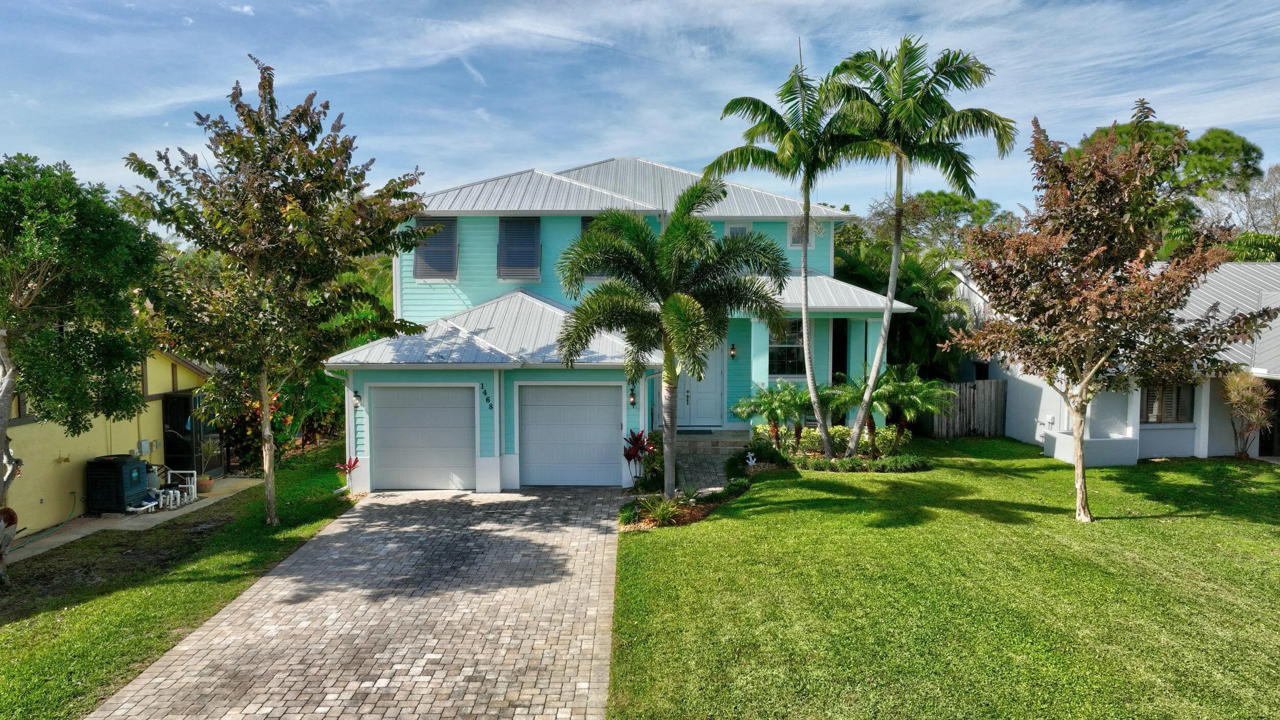 1468 SW Peninsula Lane