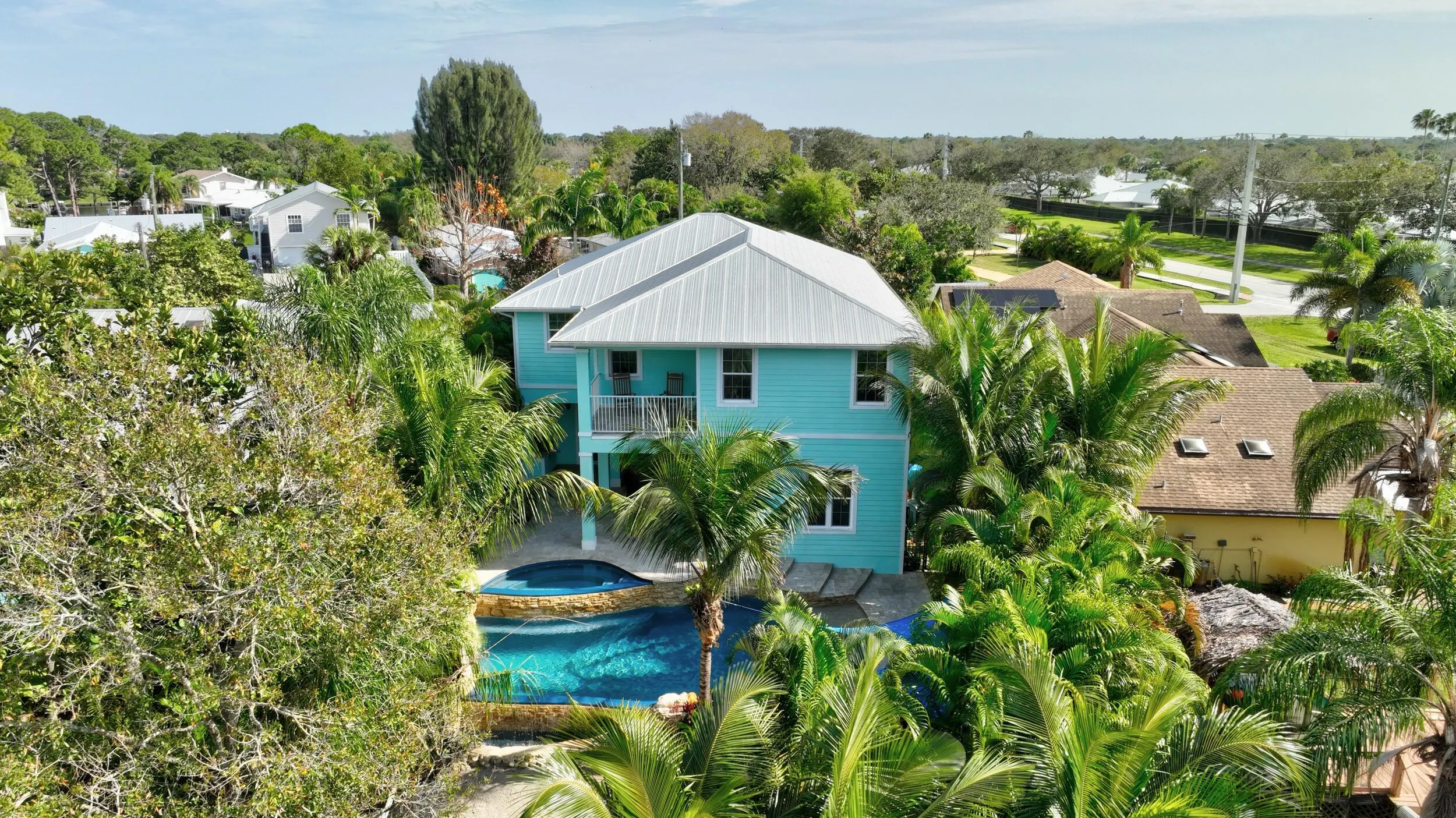 1468 SW Peninsula Lane