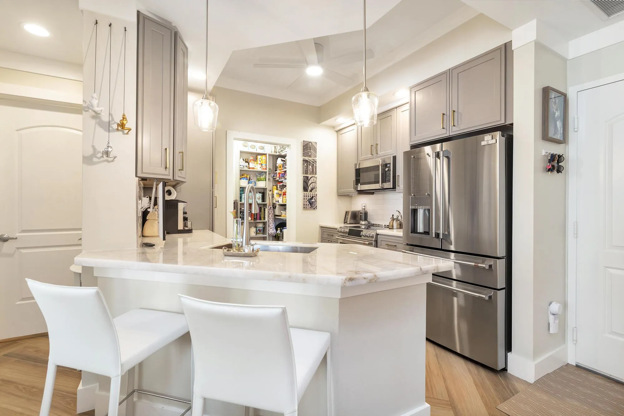 801 S Olive Avenue, #919