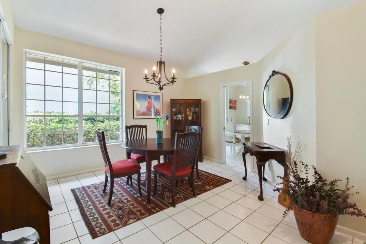 6861 Briarlake Circle