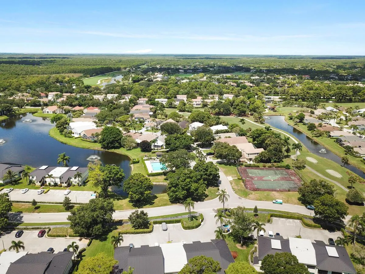 6861 Briarlake Circle