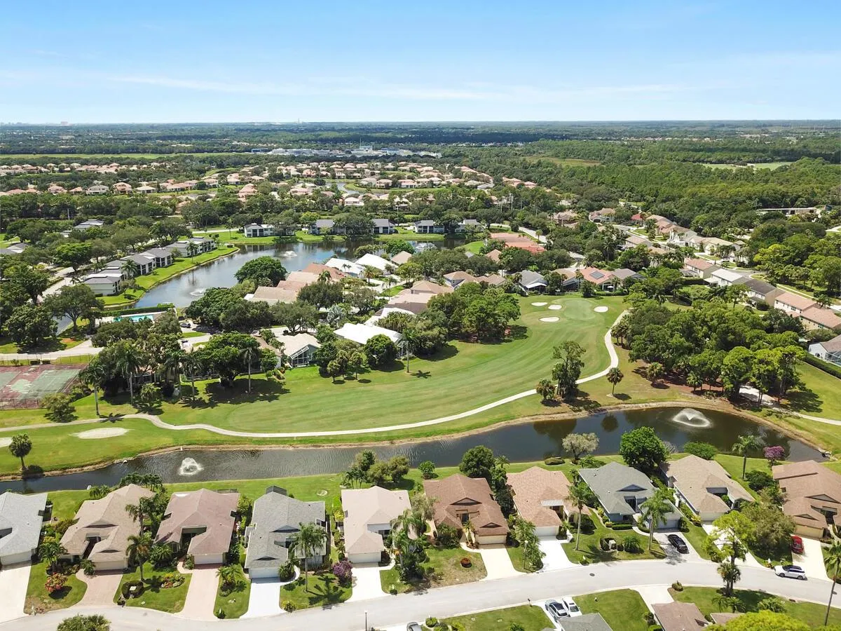 6861 Briarlake Circle