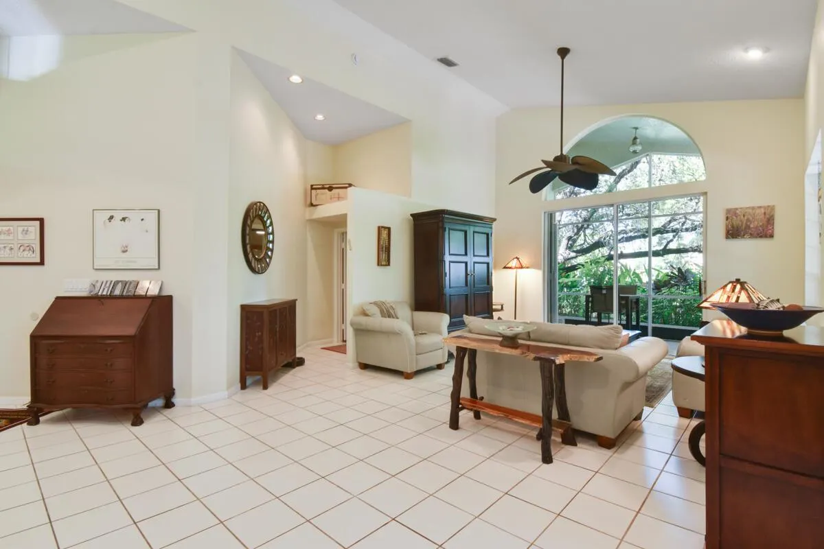 6861 Briarlake Circle