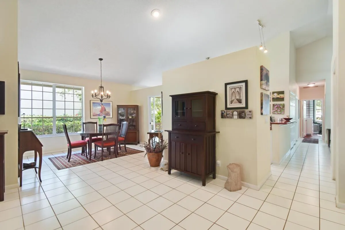 6861 Briarlake Circle