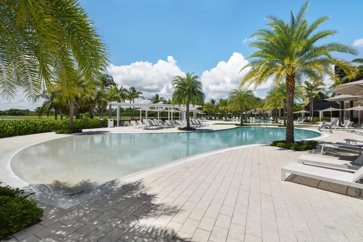 6861 Briarlake Circle