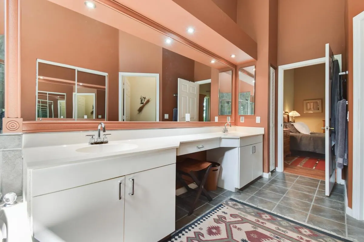 6861 Briarlake Circle