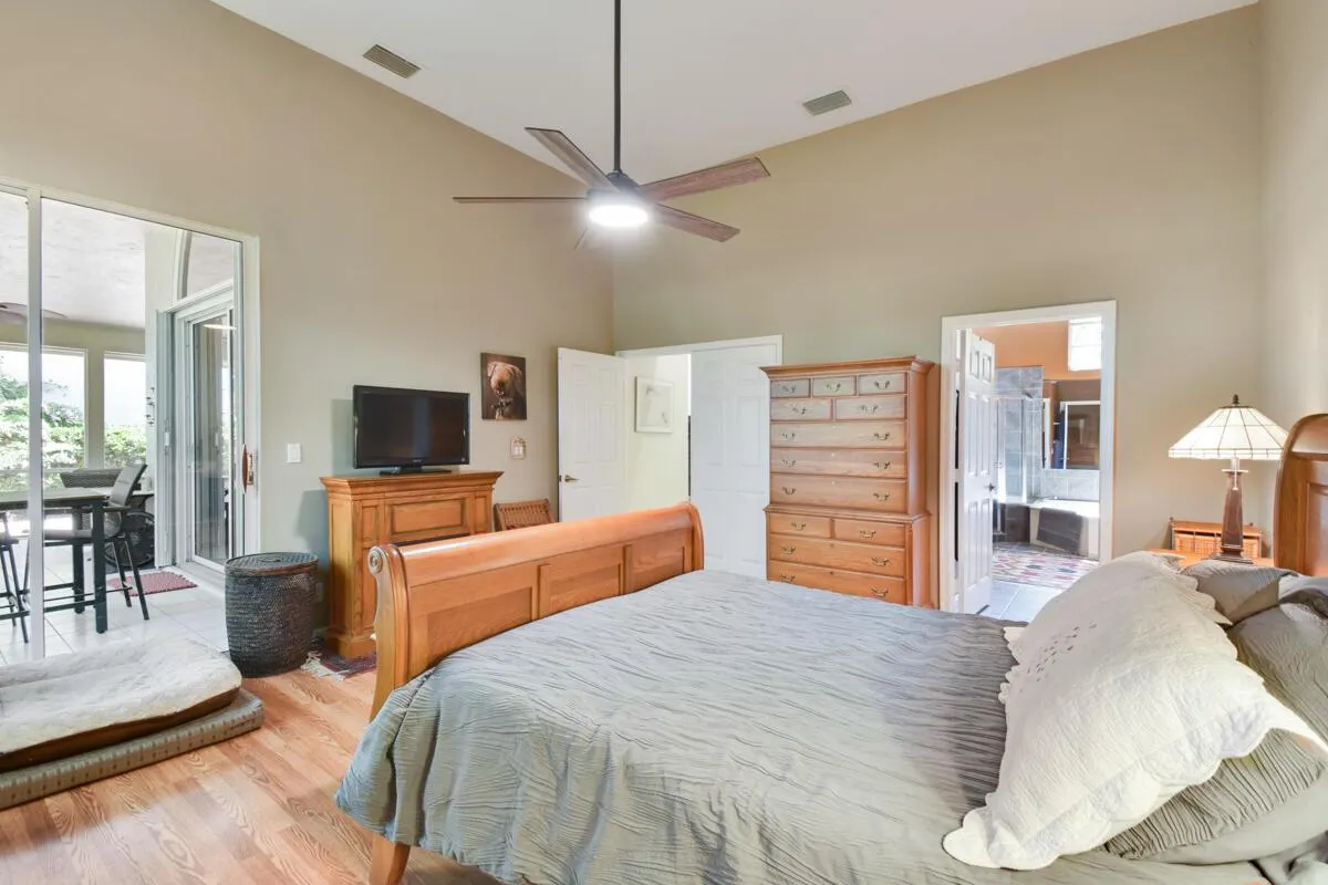 6861 Briarlake Circle