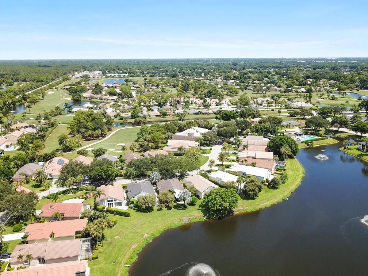 6861 Briarlake Circle