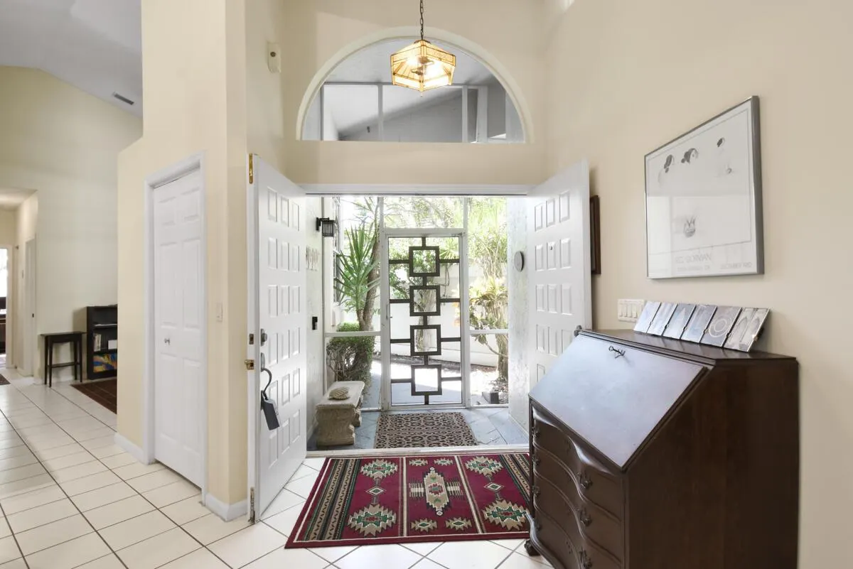 6861 Briarlake Circle