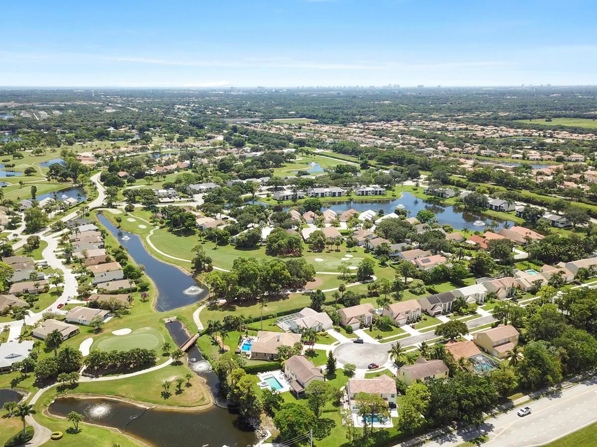 6861 Briarlake Circle