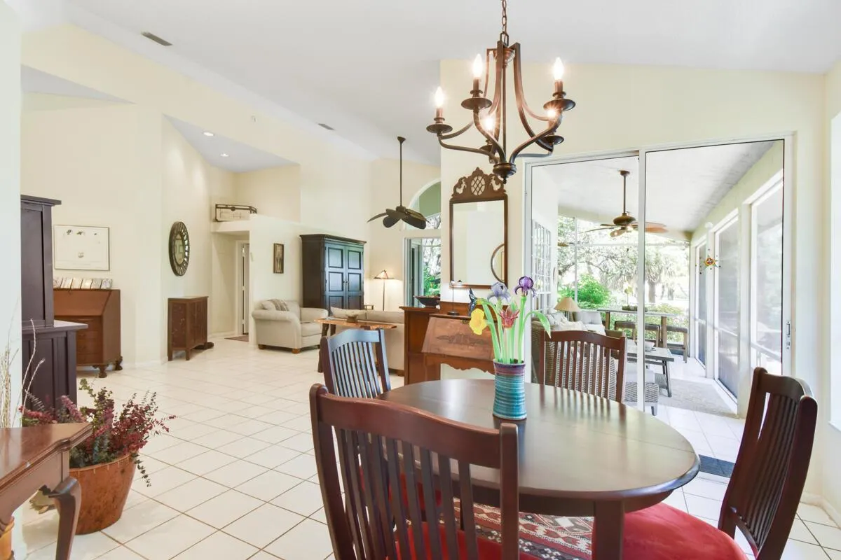 6861 Briarlake Circle